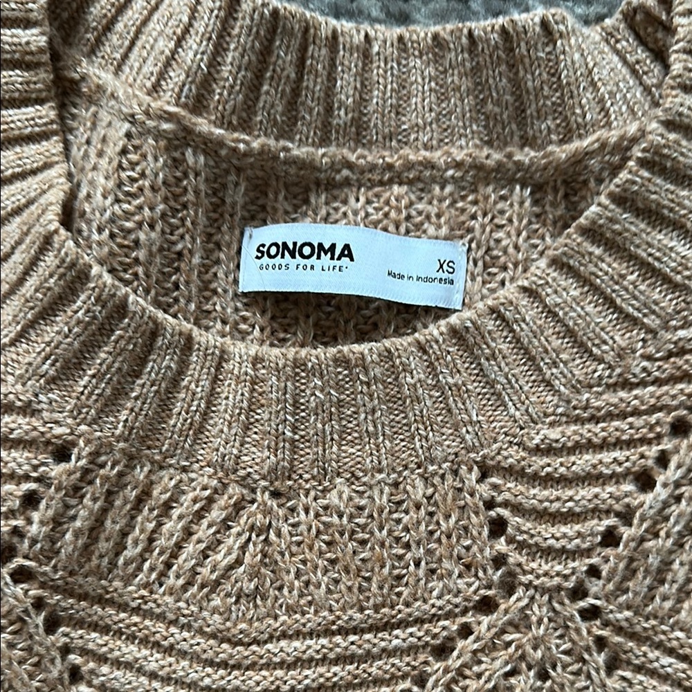 4/$20 Sonoma Beige Sweater, size xs, runs big! - Picture 2 of 7